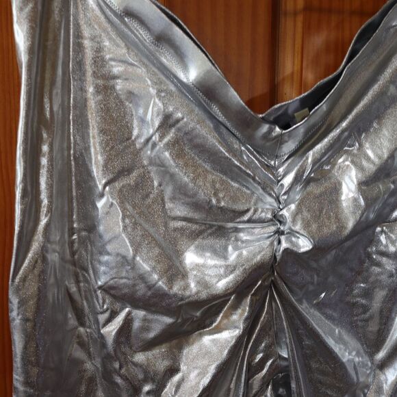 SKIMS Metallic Silver Swim Bottoms Leggings Capri 4X NWT - Picture 6 of 10